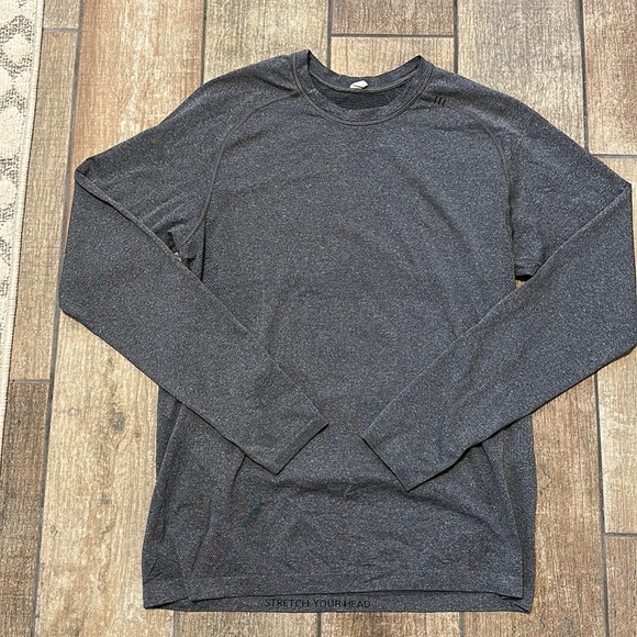 EUC Lululemon Men’s Gray Metal Tech Vent Long Sleeve Shirt - Picture 1 of 9